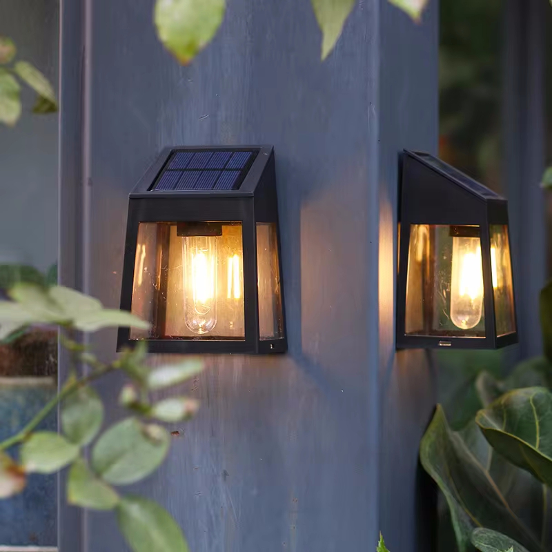 Lampa ścienna na energię słone – Halo Outdoor Lighting recenzja i cena